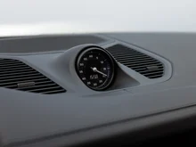 Porsche Cayenne E-Hybrid in kreide