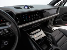 Porsche Cayenne E-Hybrid in kreide