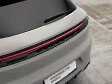 Porsche Cayenne E-Hybrid in kreide