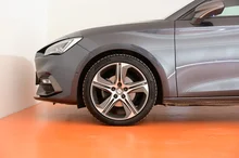 SEAT Leon SP Kombi FR 1.5 TSI ACT in Magnet-Grau