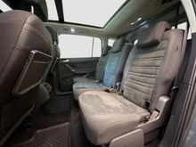 VW Touran Comfortline TDI SCR DSG 5-Sitzer in mittelgrau - metallic