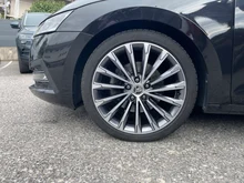 Škoda Octavia Combi 4x4 Style TDI DSG in Black-Magic Perleffekt
