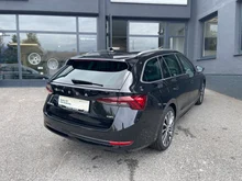 Škoda Octavia Combi 4x4 Style TDI DSG in Black-Magic Perleffekt