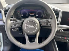 Audi A1 Sportback 25 TFSI intense in Tausilber Metallic