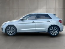 Audi A1 Sportback 25 TFSI intense in Tausilber Metallic