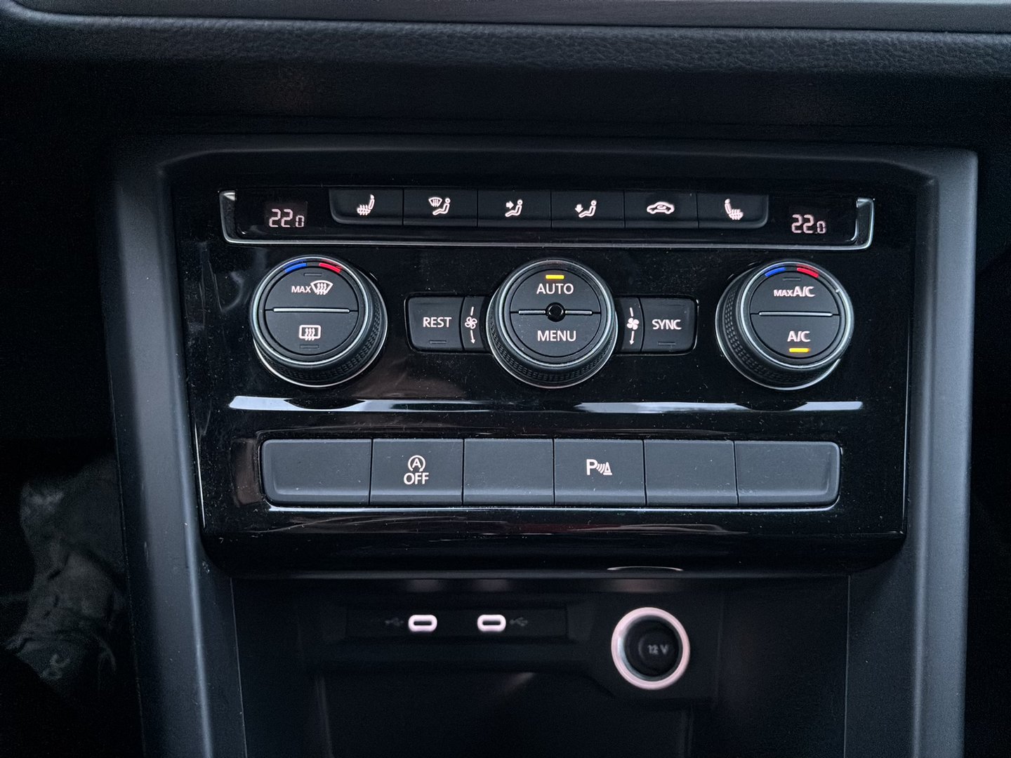 VW Touran CL TSI ACT OPF DSG 7-Sitzer | Bild 19 von 24