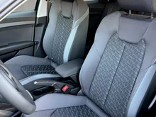 Audi A1 Sportback 25 TFSI intense in Mythosschwarz Metallic