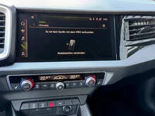 Audi A1 Sportback 25 TFSI intense in Mythosschwarz Metallic