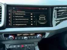 Audi A1 Sportback 25 TFSI intense in Mythosschwarz Metallic