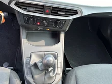 SEAT Arona Reference Edition 1.0 TSI in Candy-Weiß