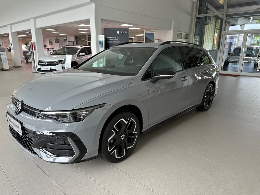 VW Golf Variant Sport mHeV DSG