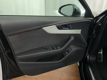 Audi A4 Avant 3.0 TDI quattro Sport in mythosschwarz metallic