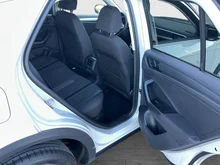 VW T-Roc Friends TSI DSG in Ascotgrau Dach Black Uni