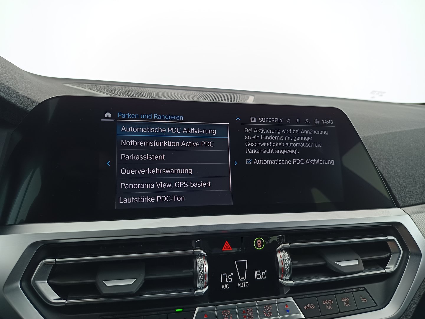 BMW 330e PHEV xDrive Touring Aut. | Bild 26 von 38