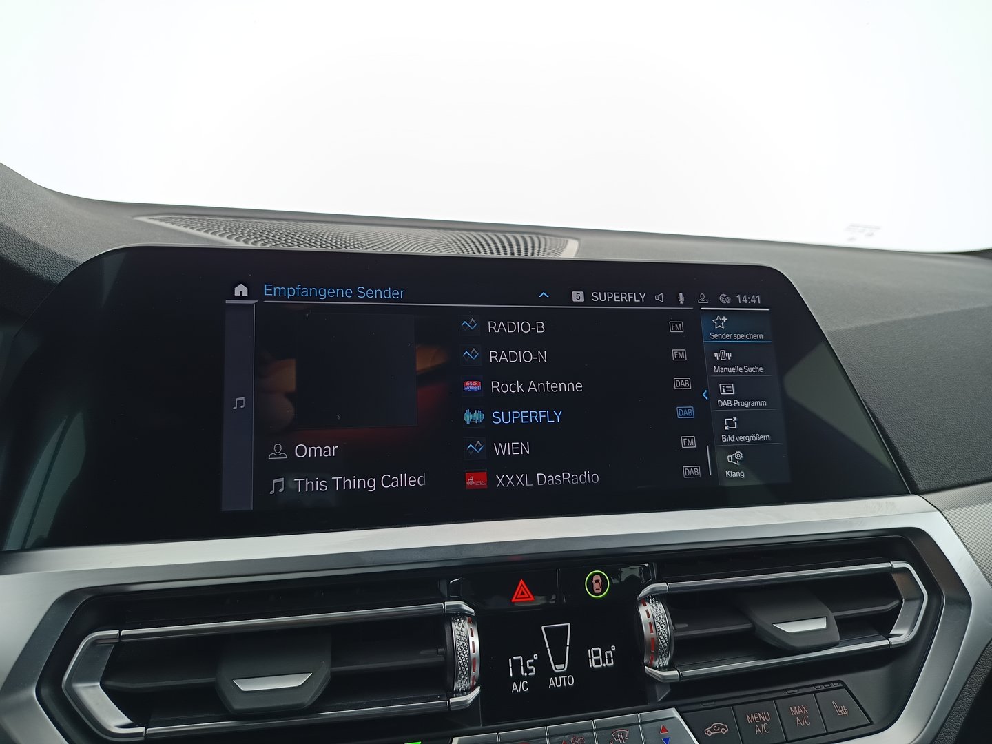 BMW 330e PHEV xDrive Touring Aut. | Bild 18 von 38
