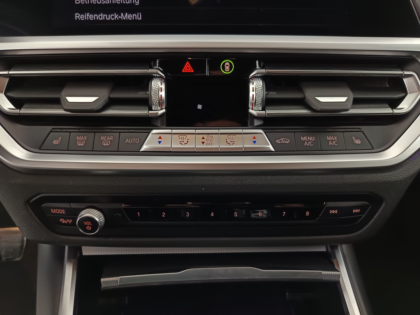 BMW 330e PHEV xDrive Touring Aut. | Bild 29 von 38