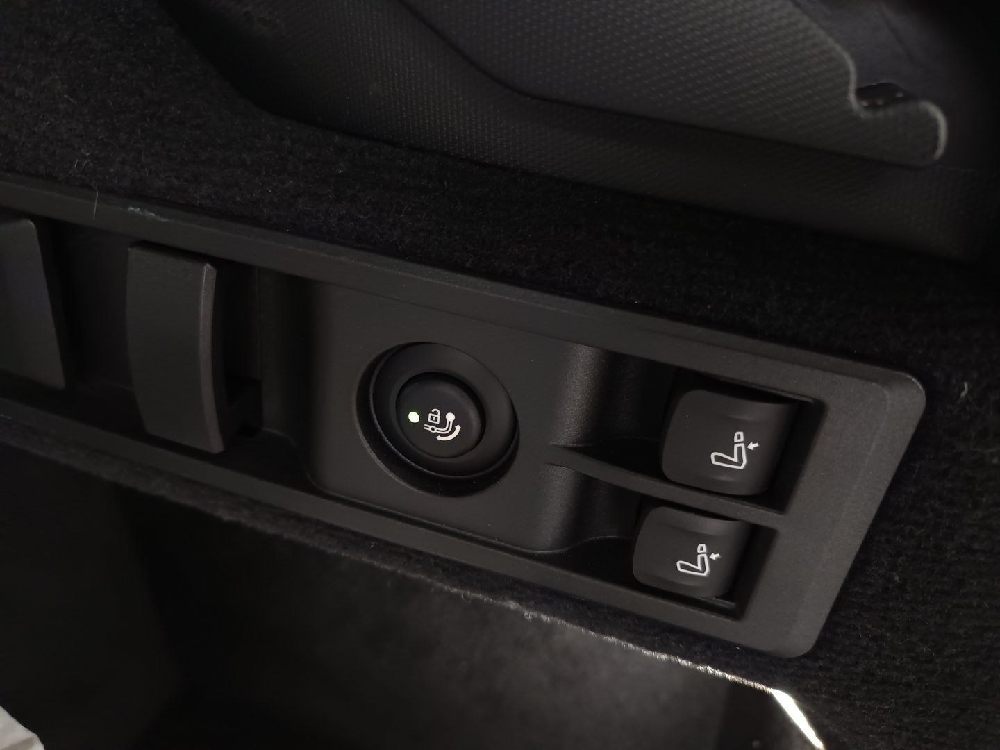 BMW 330e PHEV xDrive Touring Aut. | Bild 33 von 38