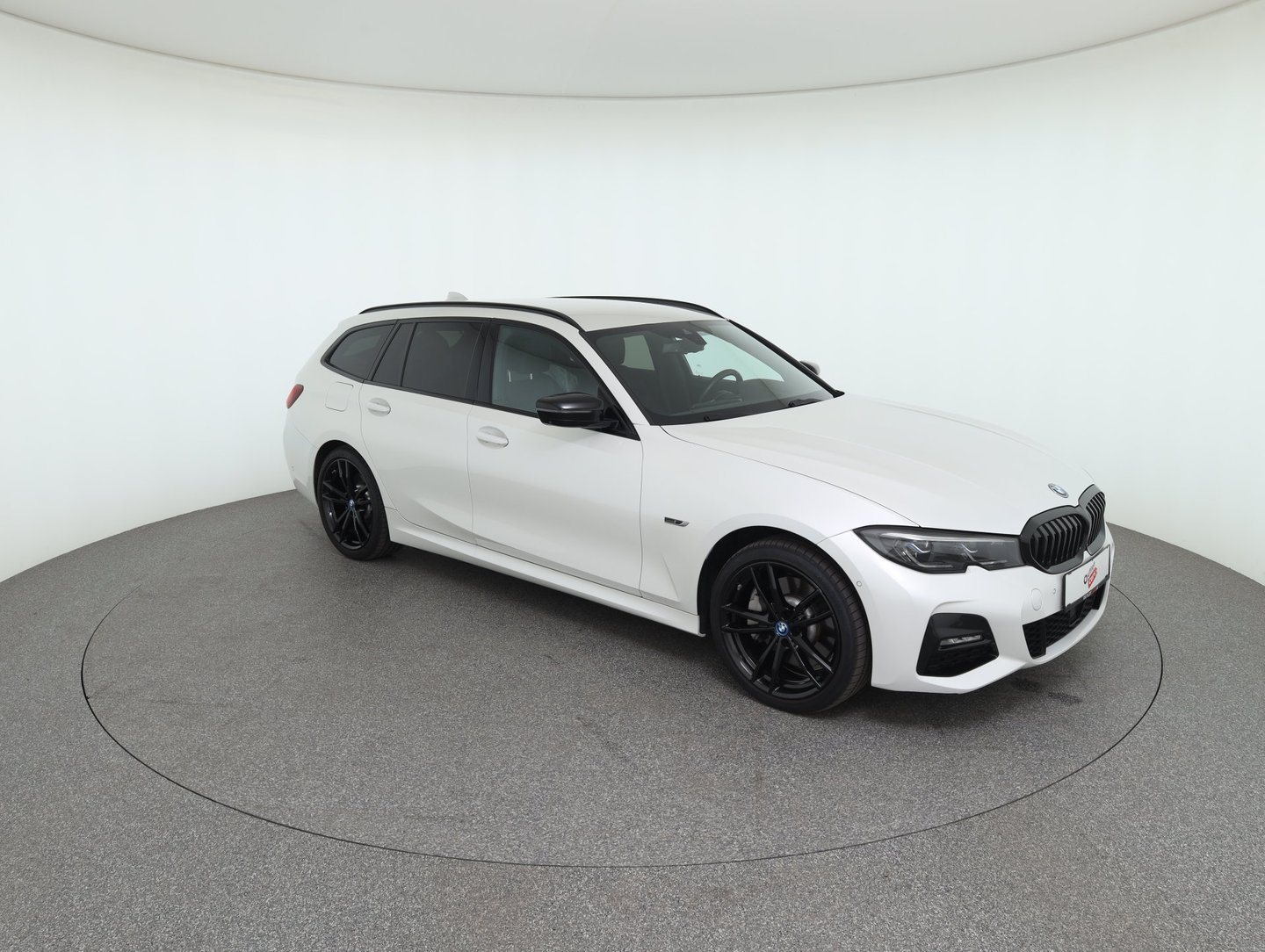 BMW 330e PHEV xDrive Touring Aut. | Bild 3 von 38