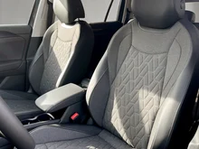 VW Tayron Friends eTSI DSG in Delfingrau Metallic