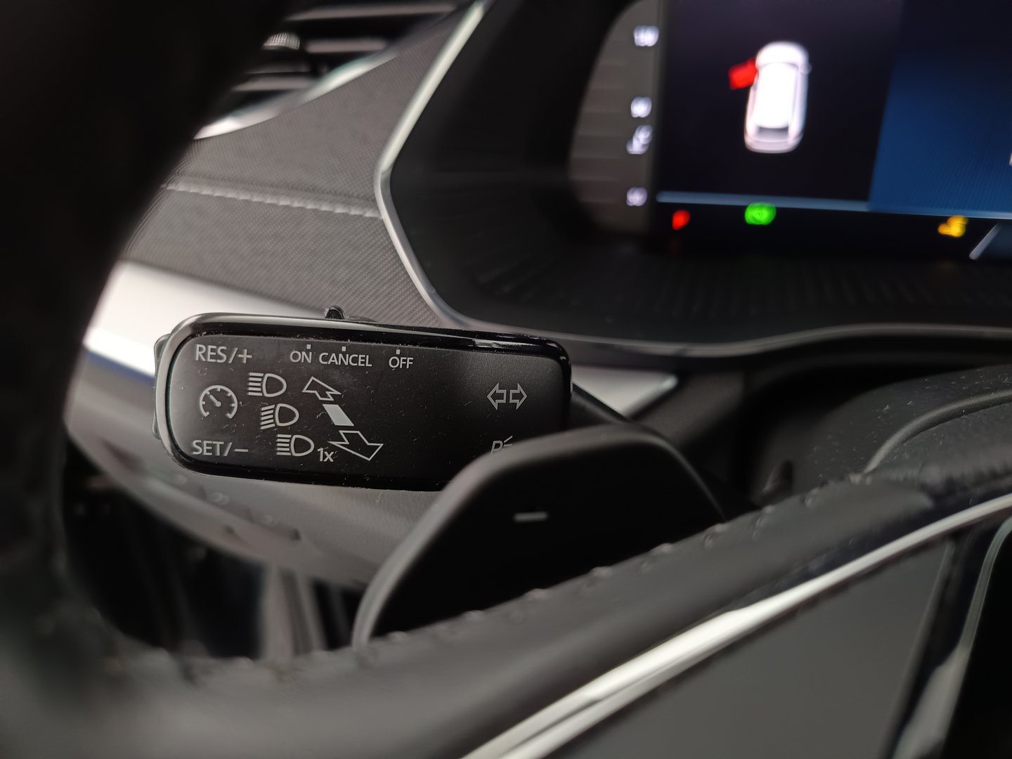 Škoda OCTAVIA Combi Premium TDI DSG | Bild 18 von 33