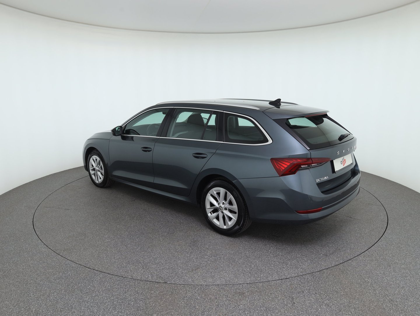 Škoda OCTAVIA Combi Premium TDI DSG | Bild 7 von 33