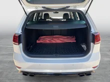 VW Golf Variant R Variant 4MOTION DSG in Oryxweiß Perlmutteffekt