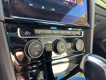VW Golf Variant R Variant 4MOTION DSG in Oryxweiß Perlmutteffekt