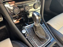 VW Golf Variant R Variant 4MOTION DSG in Oryxweiß Perlmutteffekt
