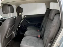 VW Touran Friends TDI in Oyster Silver Metallic