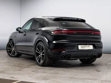 Porsche Cayenne E-Hybrid Coupé in CHROMITSCHWARZMETALLIC