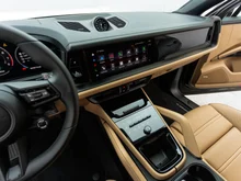 Porsche Cayenne E-Hybrid Coupé in CHROMITSCHWARZMETALLIC