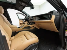 Porsche Cayenne E-Hybrid Coupé in CHROMITSCHWARZMETALLIC