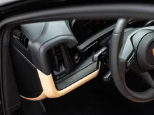 Porsche Cayenne E-Hybrid Coupé in CHROMITSCHWARZMETALLIC