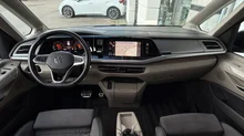 VW Multivan Style TDI in Deepblack/Fortanarot