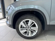Škoda Karoq Selection TSI in Smokey Diamond-Silber Metallic