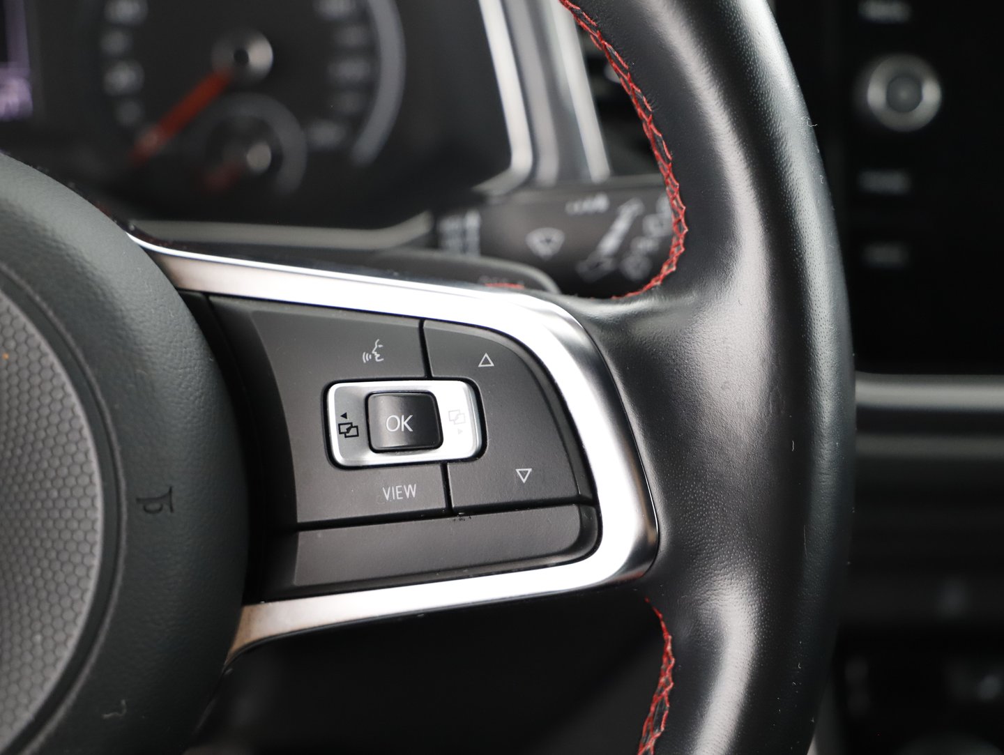 VW T-Roc Sport TDI 4MOTION DSG | Bild 18 von 28