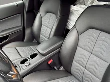 Mercedes GLA GLA 220 CDI / d in dunkelgrau - metallic