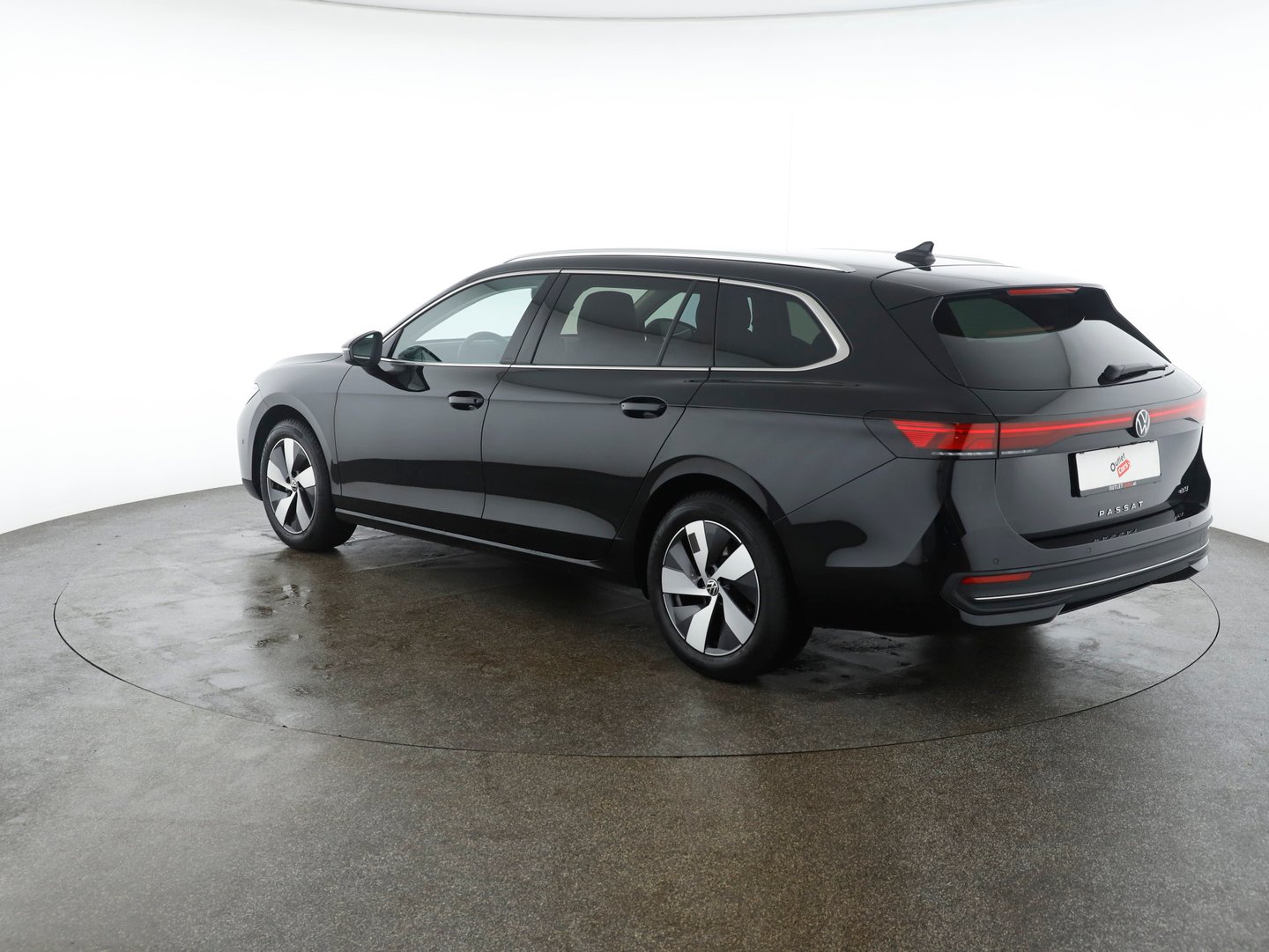 VW Passat Variant Business eTSI DSG | Bild 2 von 15