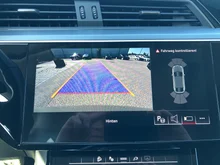 Audi Q8 Sportback 55 e-tron quattro advanced in Chronosgrau Metallic