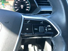 Audi Q8 Sportback 55 e-tron quattro advanced in Chronosgrau Metallic