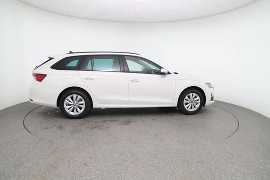 Bild eines Škoda Octavia Combi Selection TSI mHEV DSG