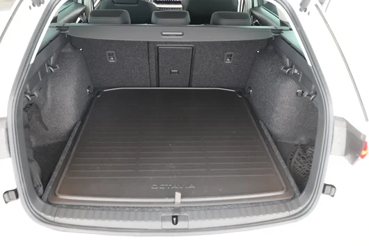 Bild eines Škoda Octavia Combi Selection TSI mHEV DSG