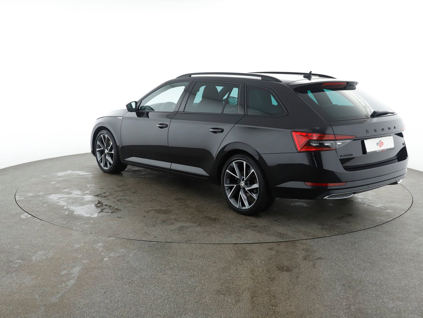 Škoda SUPERB Combi iV SPORTLINE DSG | Bild 2 von 13
