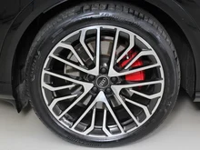 Audi Q5 Sportback TDI quattro 150 kW in Mythosschwarz Metallic