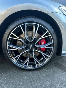 Thumbnail-Foto von Fahrzeug