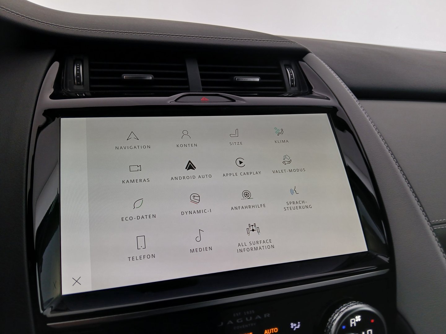 Jaguar E-Pace 2.0DI4 D165 AWD R-Dynamic S Aut. | Bild 21 von 31