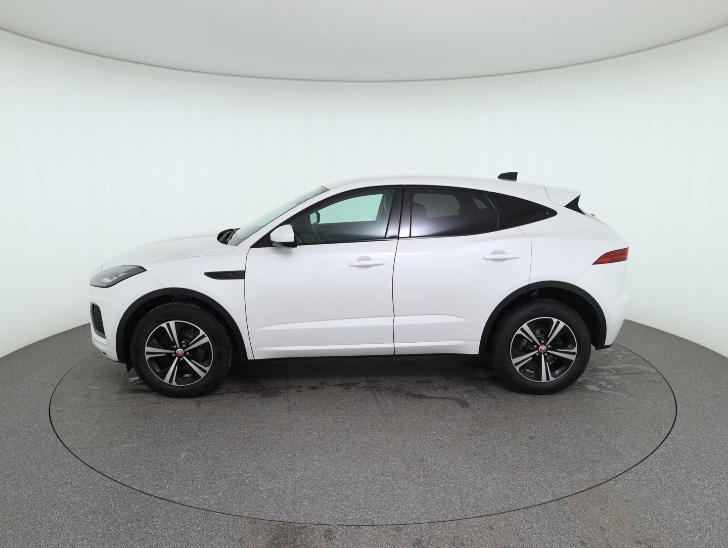 Jaguar E-Pace 2.0DI4 D165 AWD R-Dynamic S Aut. | Bild 8 von 31