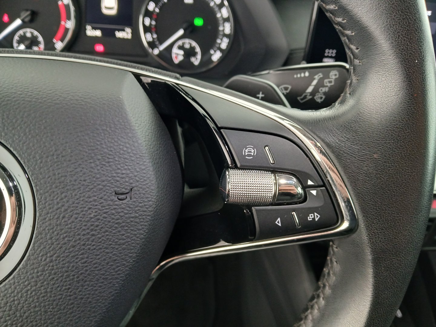 Škoda OCTAVIA Combi Ambition TSI e-TEC DSG | Bild 17 von 34