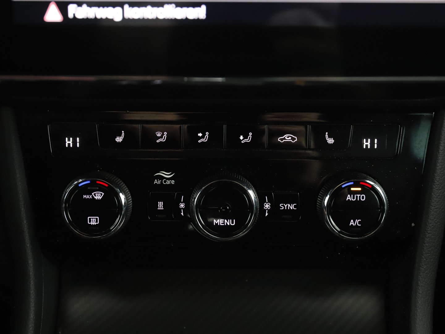Škoda SUPERB Combi iV SPORTLINE DSG | Bild 19 von 25