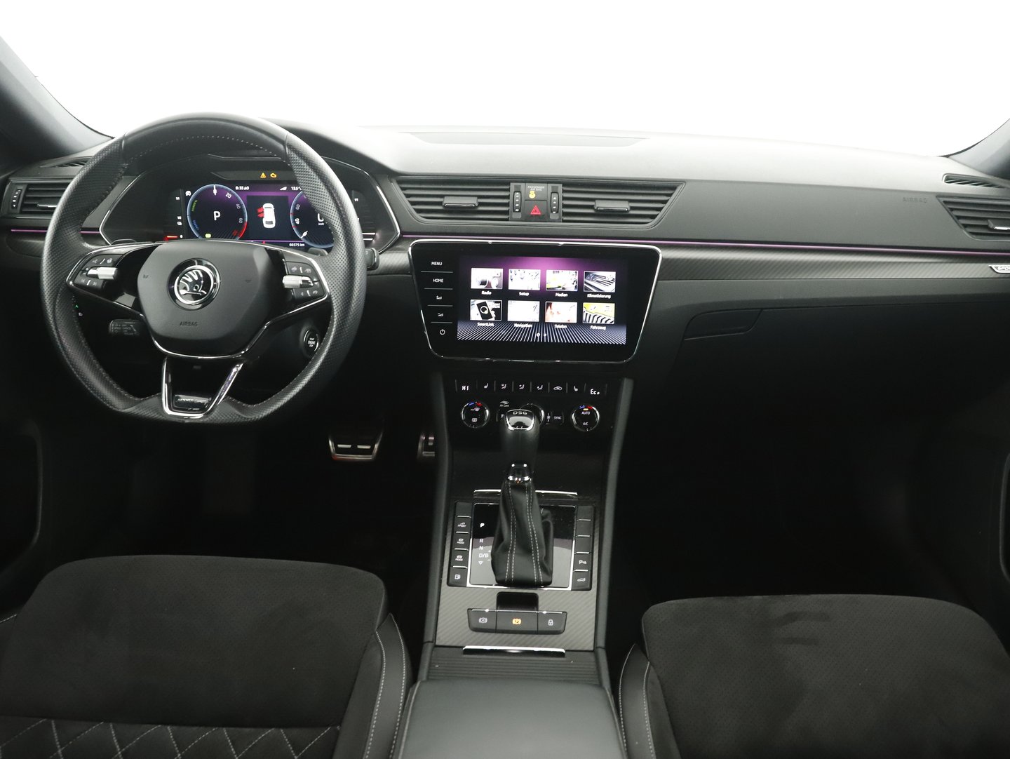 Škoda SUPERB Combi iV SPORTLINE DSG | Bild 10 von 25